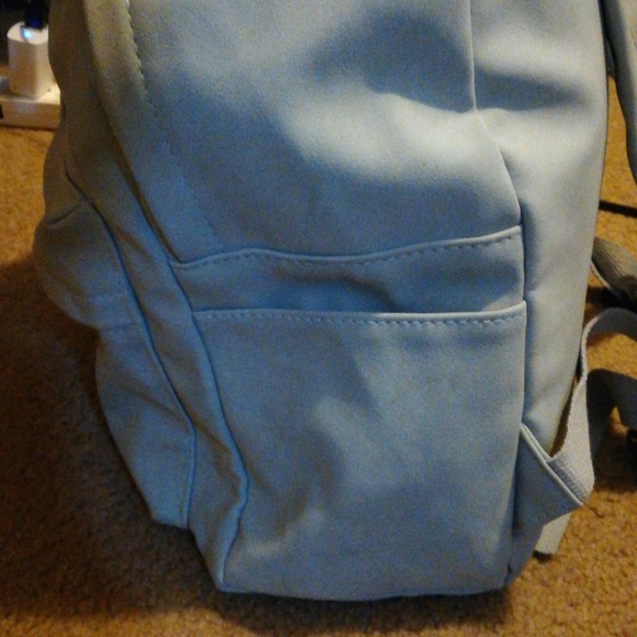 Backpack - Picture 3 of 6